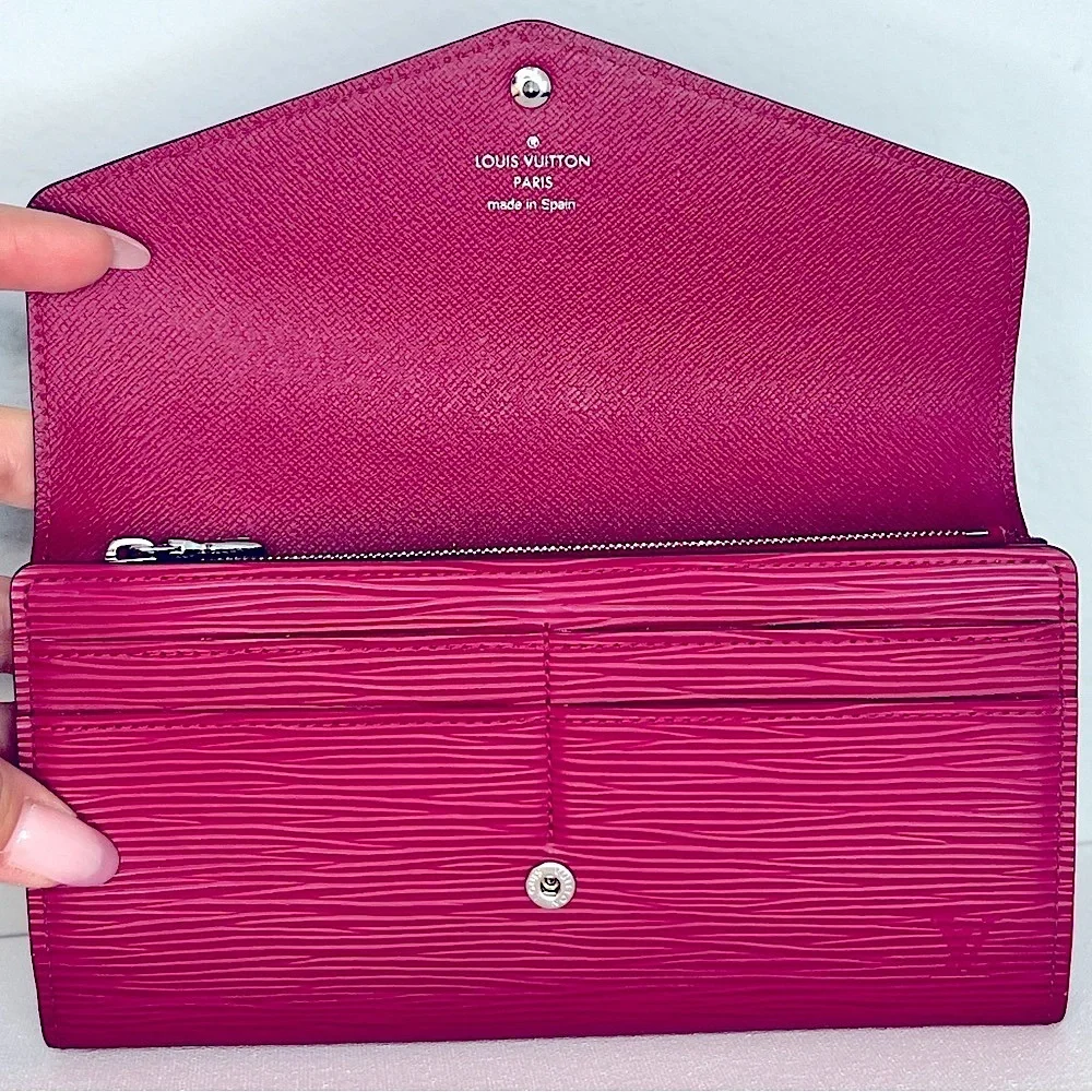 Louis Vuitton Epi Magenta Portefeuille Sarah Leather Snap Zip Wallet COA